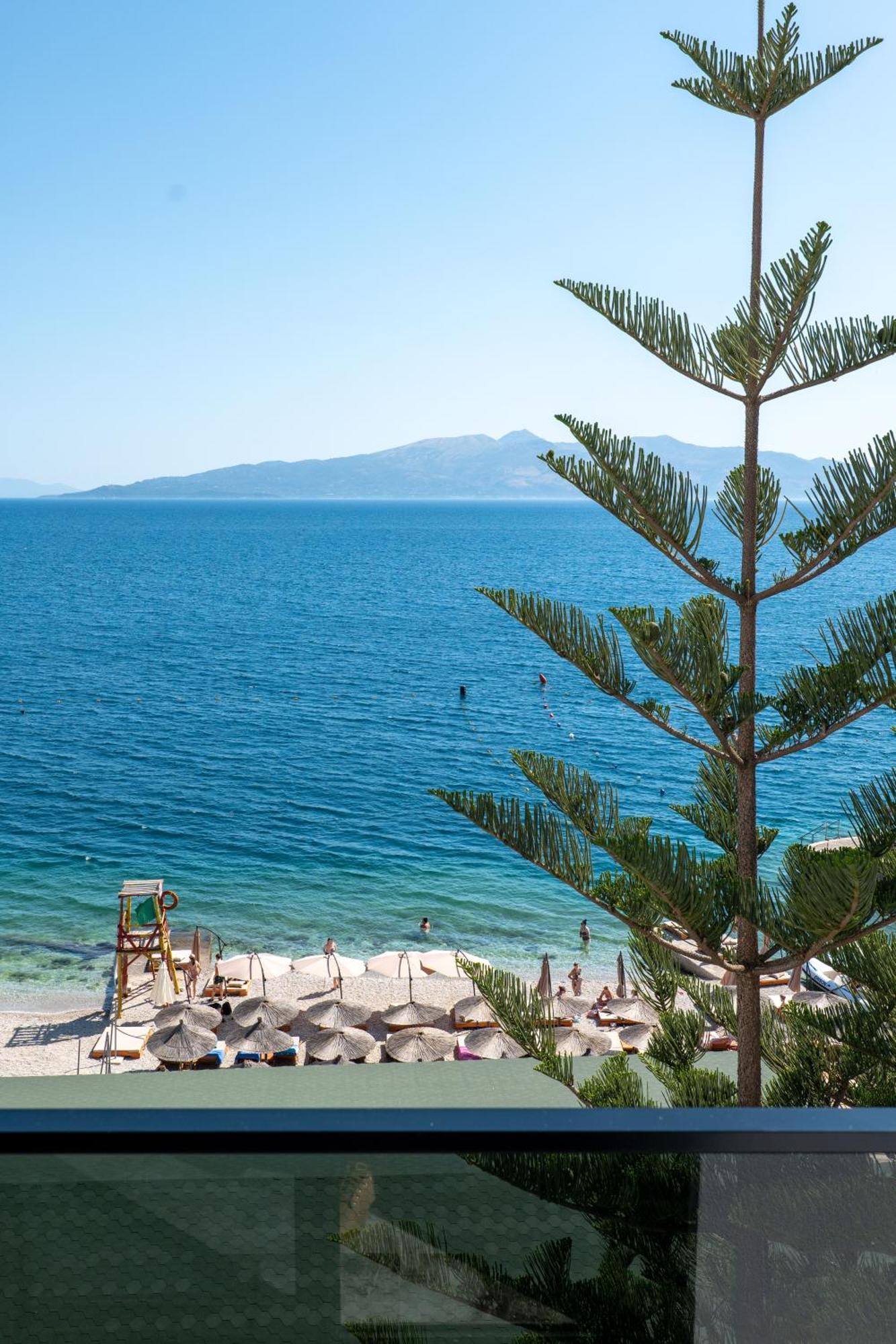 Hotel Kompleks Joni Sarandë 外观 照片