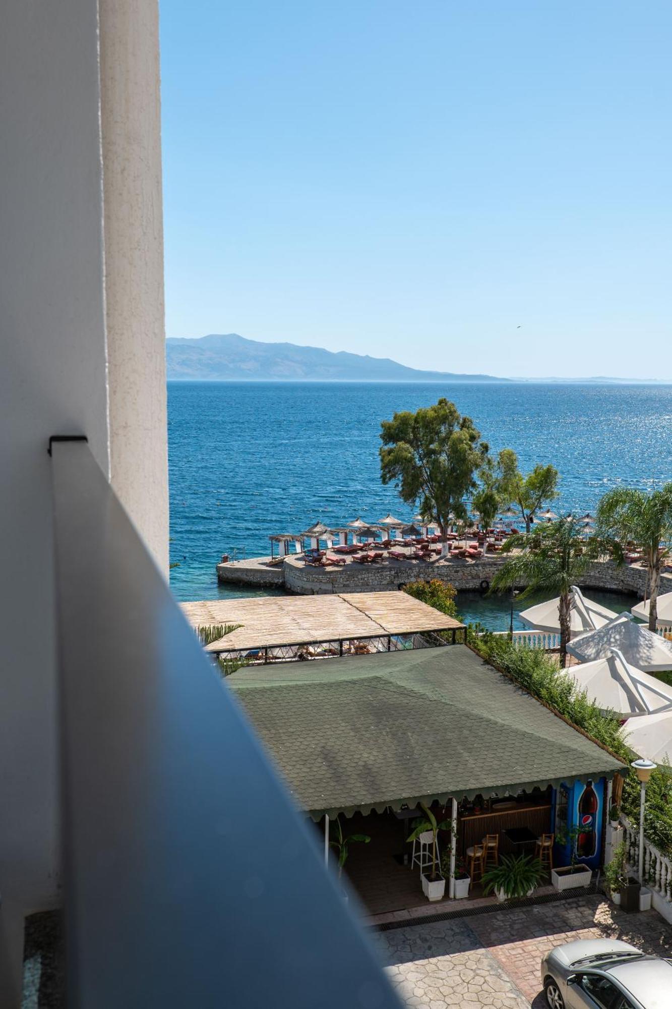 Hotel Kompleks Joni Sarandë 外观 照片