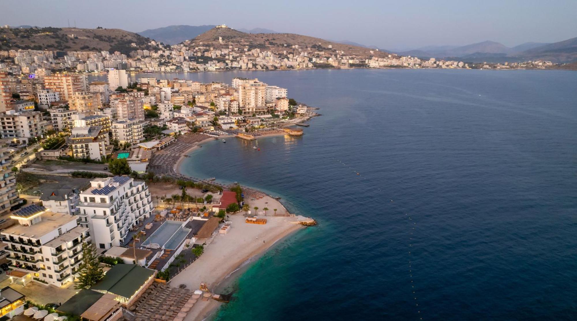 Hotel Kompleks Joni Sarandë 外观 照片