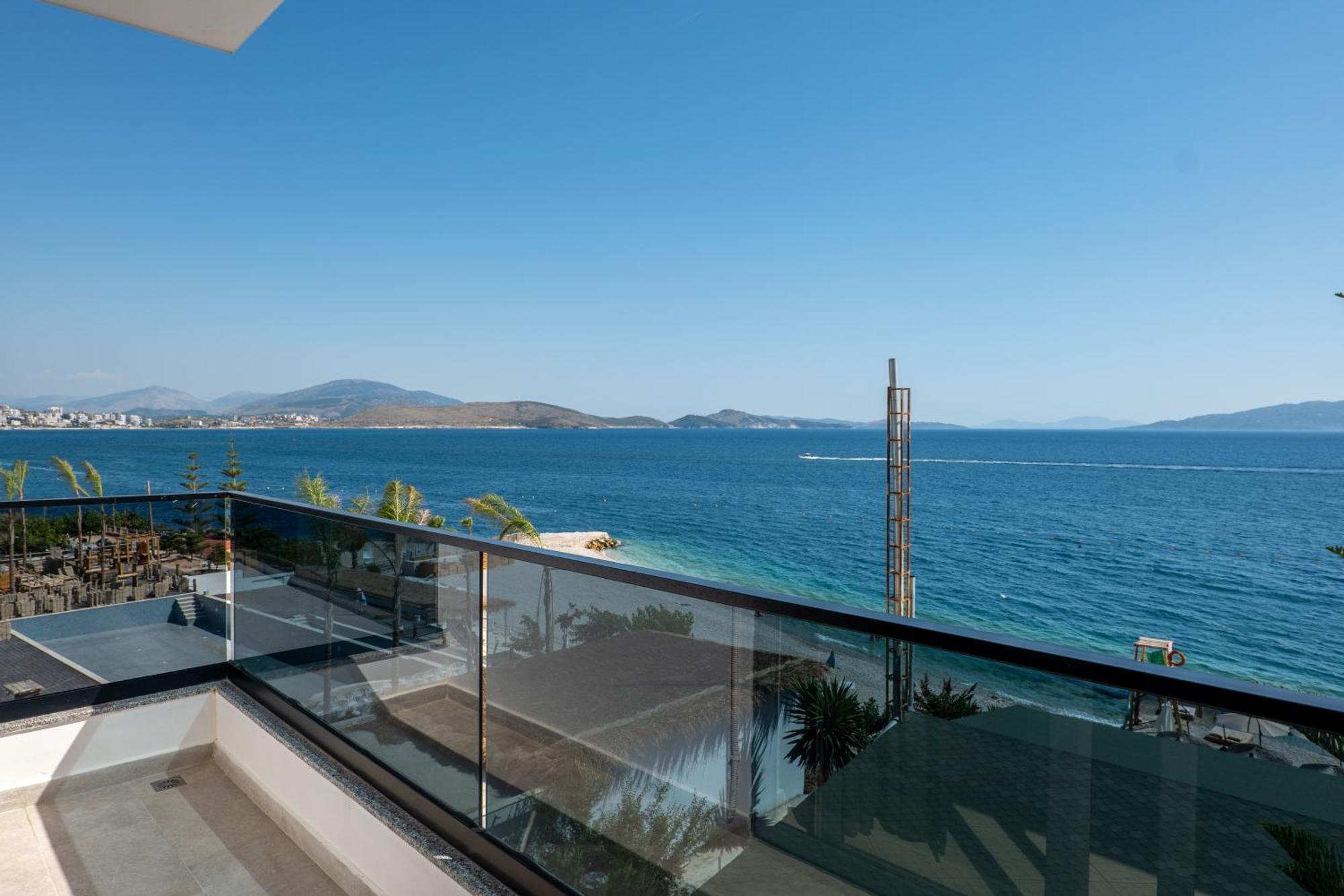 Hotel Kompleks Joni Sarandë 外观 照片